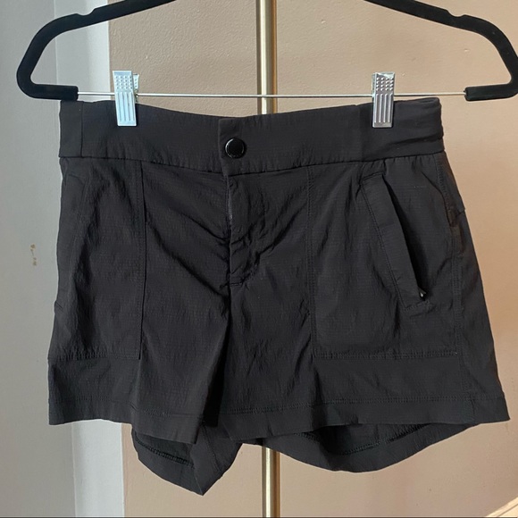 Black Athleta Trekkie Shorts - Size 0 - Picture 2 of 7